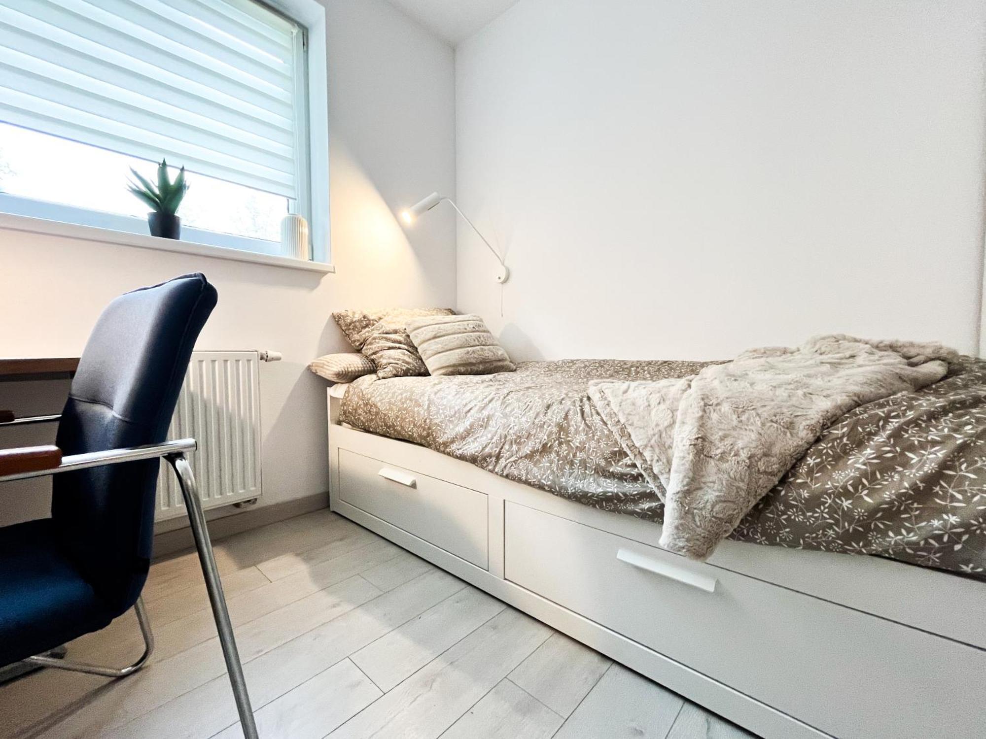 Ferienwohnung Walk To Park, Modern 2Bd Kitchen! Balcony, Parking Breslau Exterior foto